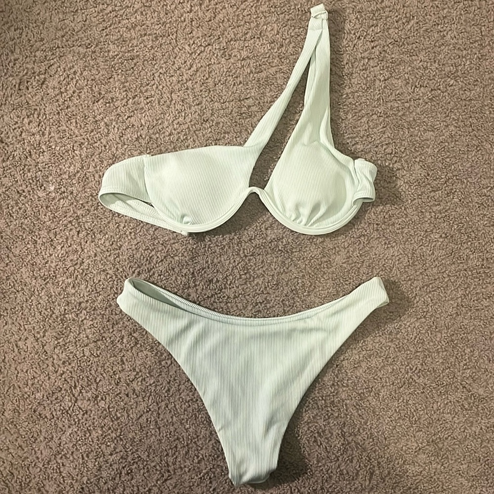 Green one shoulder bikini